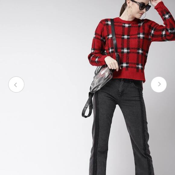 FOREVER 21 Women Red & Black
Checked Sweater - Picture 5 of 12